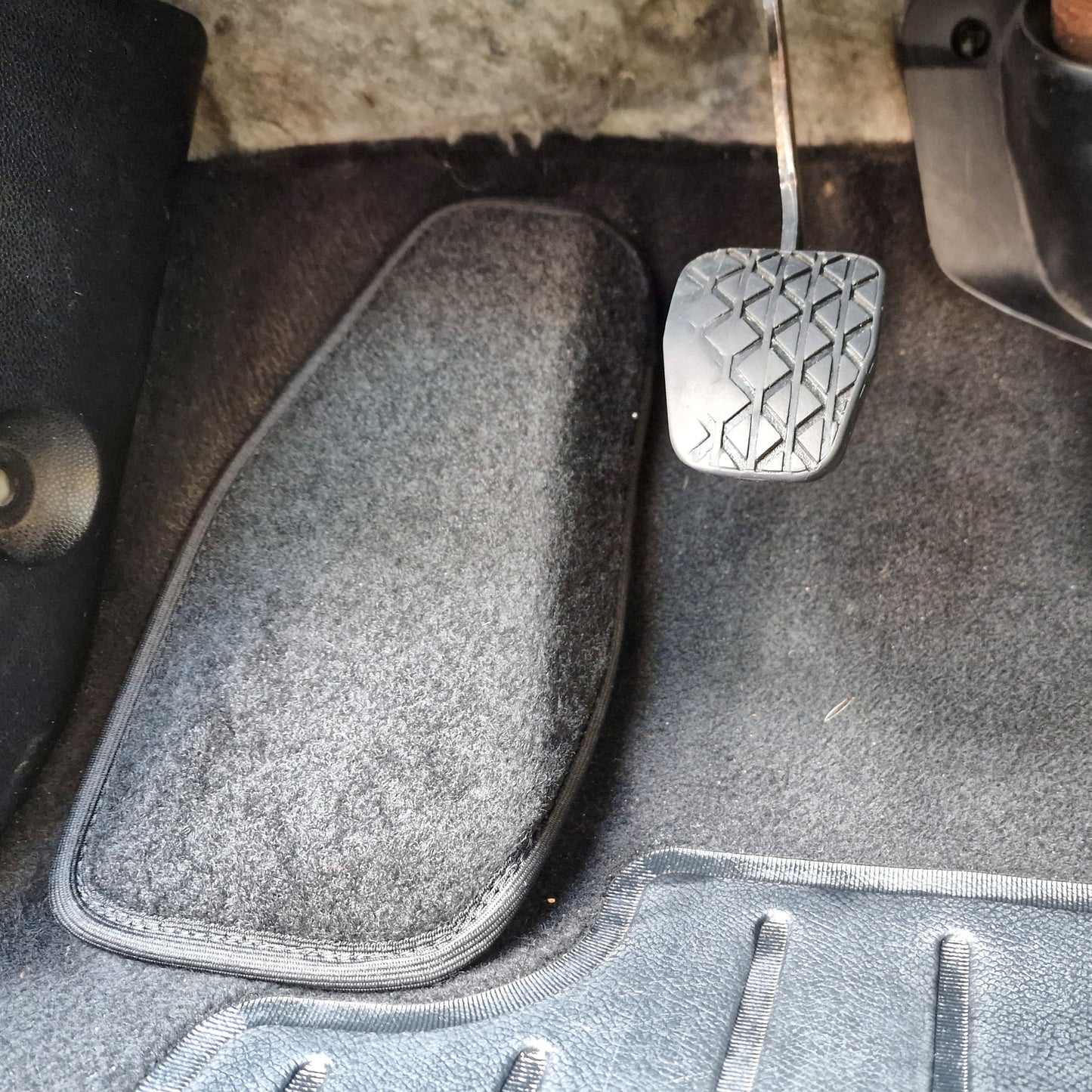 ESSE2EMME Tappetino Protettivo per Pedana Poggiapiede Mazda 5 II 2010>2015