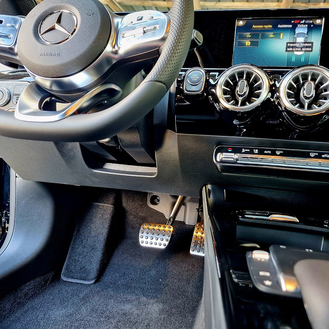 ESSE2EMME Tappetino Protettivo per Pedana Poggiapiede Mercedes CLA (C118) 2019>2025