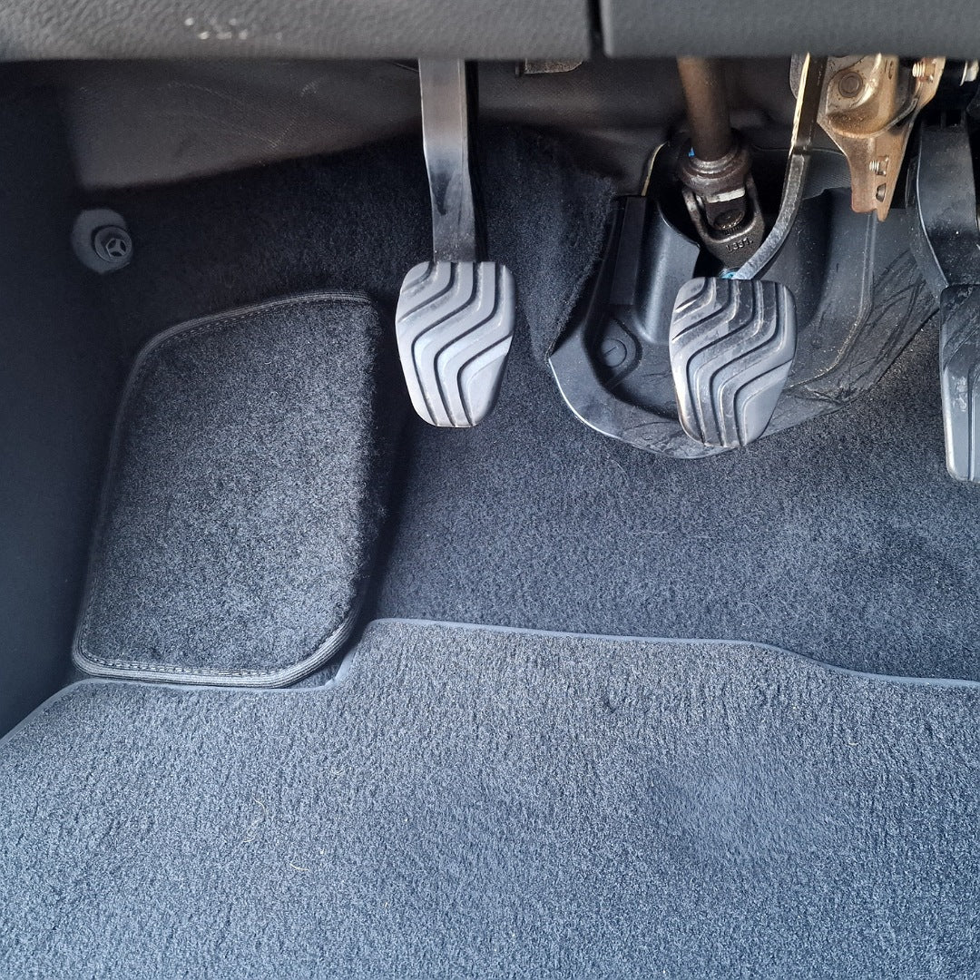 ESSE2EMME Tappetino Protettivo per Pedana Poggiapiede Nissan Qashqai II (J11) 2014>2021